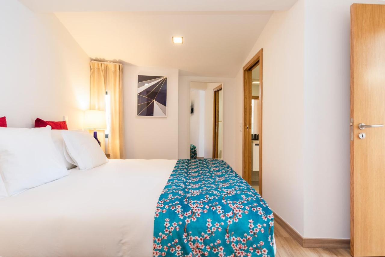 Perfect 1 Bed In Chiado With Terrace And Aircon Apartment Lisboa Ngoại thất bức ảnh