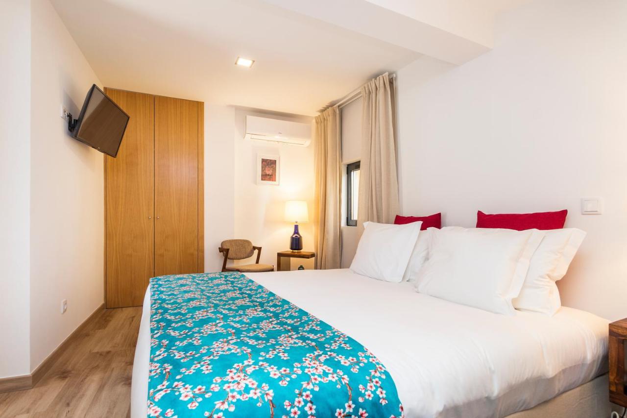 Perfect 1 Bed In Chiado With Terrace And Aircon Apartment Lisboa Ngoại thất bức ảnh