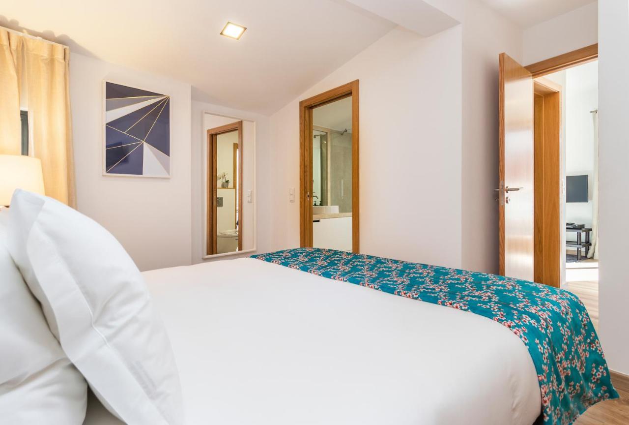 Perfect 1 Bed In Chiado With Terrace And Aircon Apartment Lisboa Ngoại thất bức ảnh